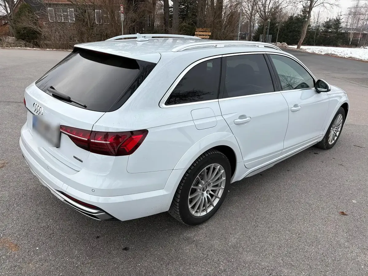 Używany Audi A4 Allroad Ambiente 190 KM (139 kW) 2020 Biały Kombi