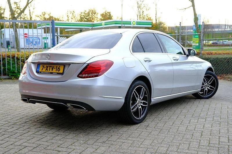 Gebraucht Mercedes C180 Edition 156 PS (114 kW) 2014 Grau Limousine