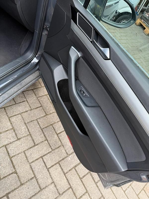 Gebraucht VW Passat Comfortline 150 PS (110 kW) 2015 Grau Kombi