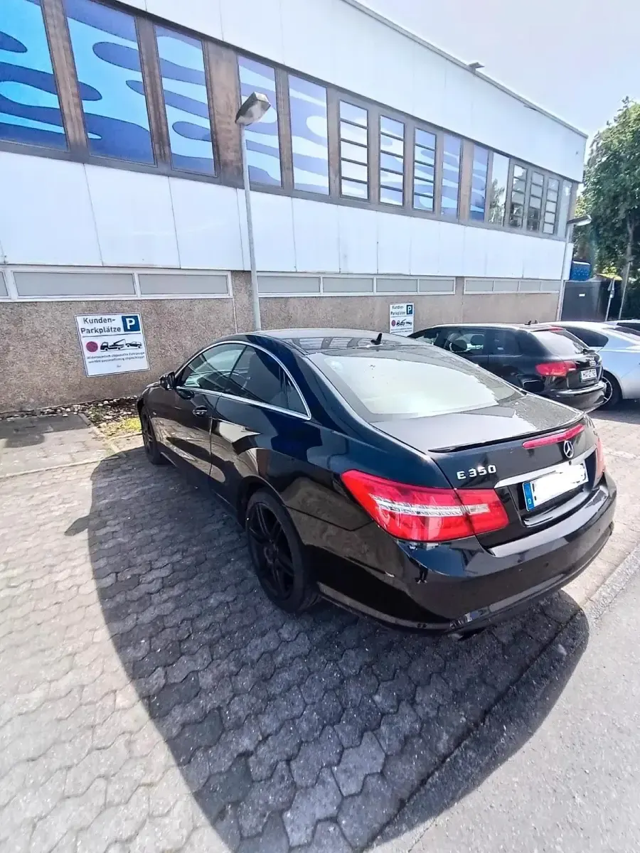 Gebraucht Mercedes E350 292 PS (214 kW) 2009 Schwarz Coupé