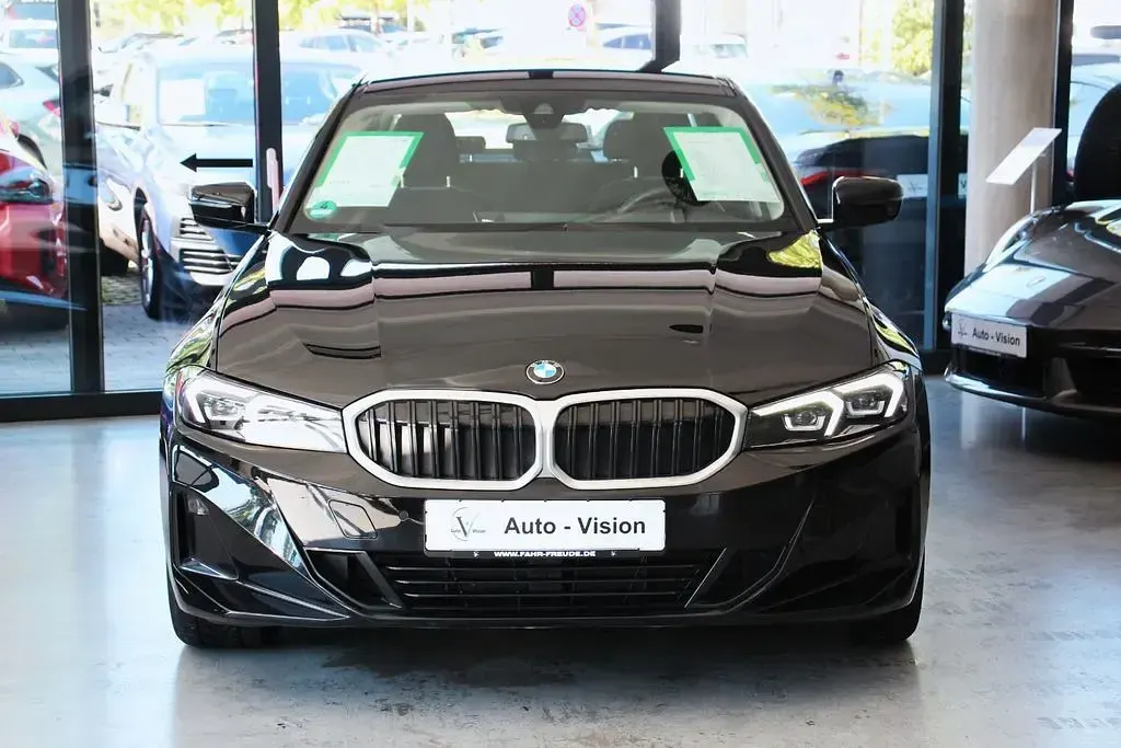 Gebraucht BMW 318 156 PS (114 kW) 2024 Schwarz Limousine