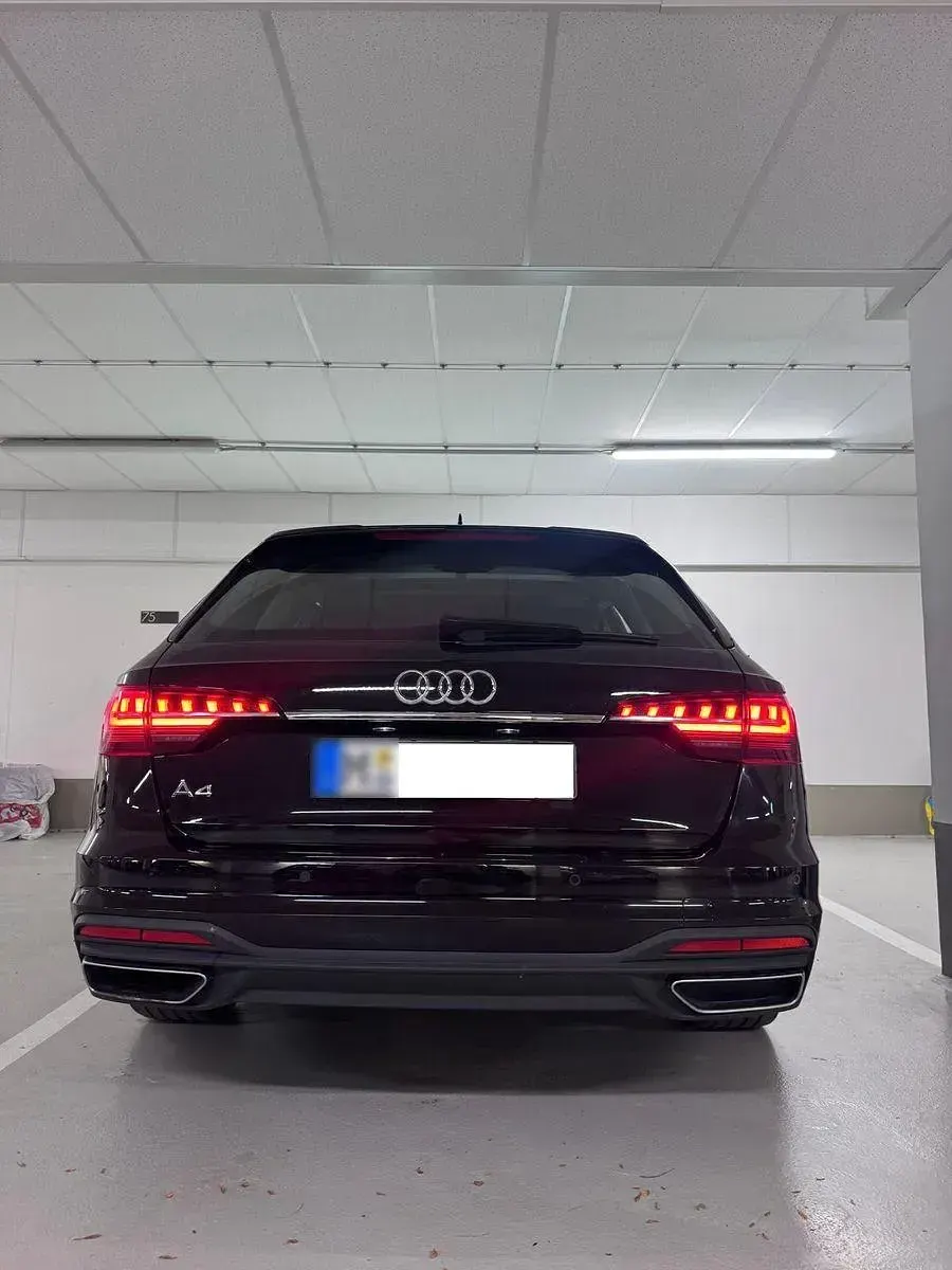Gebraucht Audi A4 Business 163 PS (119 kW) 2022 Schwarz Kombi