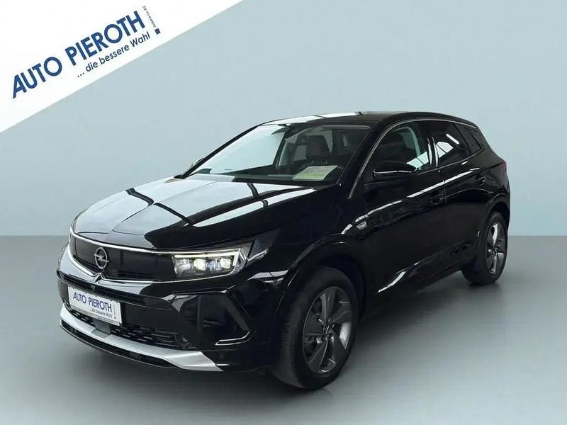 Diamant schwarz metallic Gebraucht 2023 Opel Grandland X Elegance SUV | 26.850 € (Etwas zu teuer) - Bild 1/4