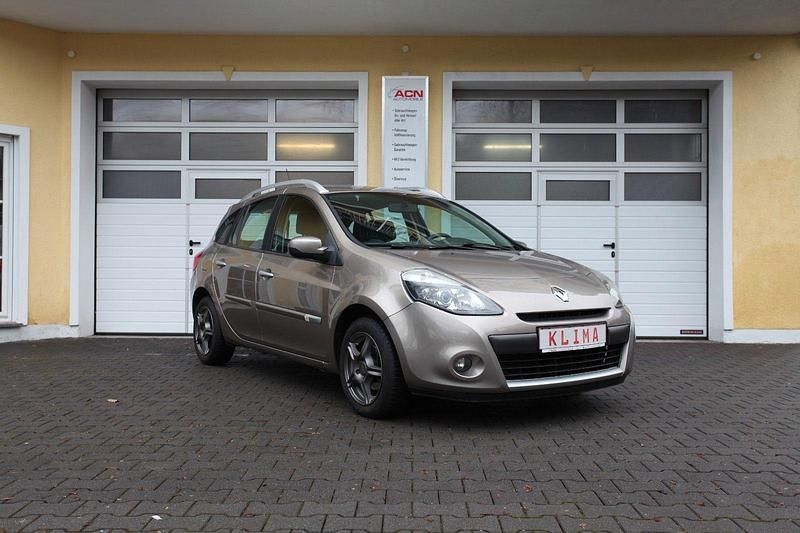 Grau Gebraucht 2011 Renault Clio GrandTour Dynamique Kombi | 4.990 € (Teuer) - Bild 1/4