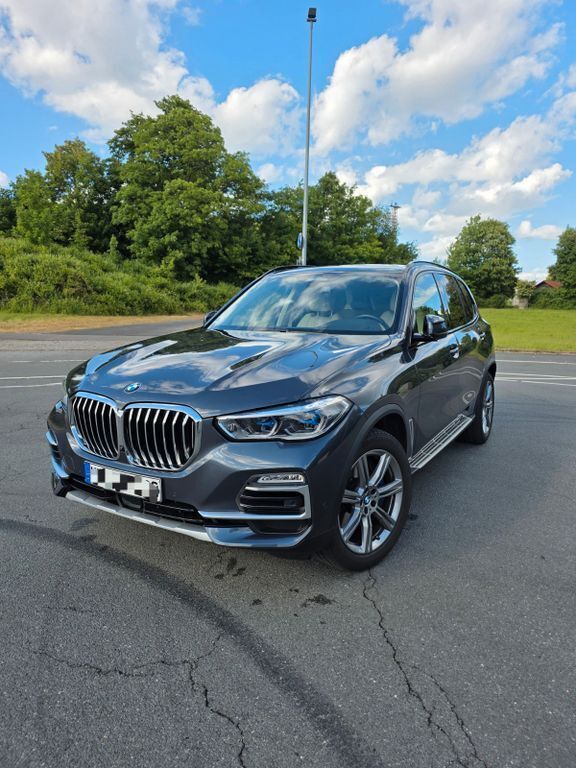Grau Gebraucht 2020 BMW X5 xLine SUV | 50.000 € (Superpreis) - Bild 1/4