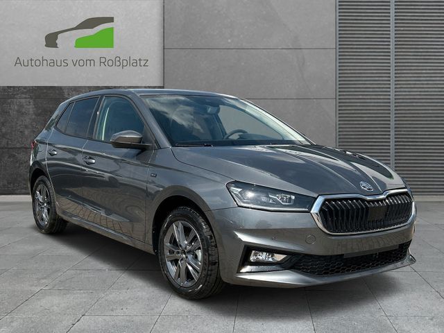 Grau Gebraucht 2024 Skoda Fabia Drive Kleinwagen | 26.000 € (Teuer) - Bild 1/4