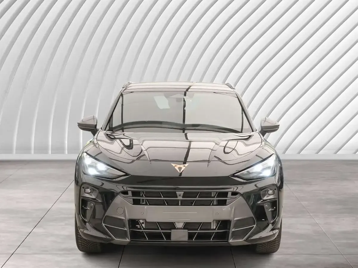 Neu Cupra Terramar VZ 272 PS (200 kW) 2026 Mythosschwarz SUV