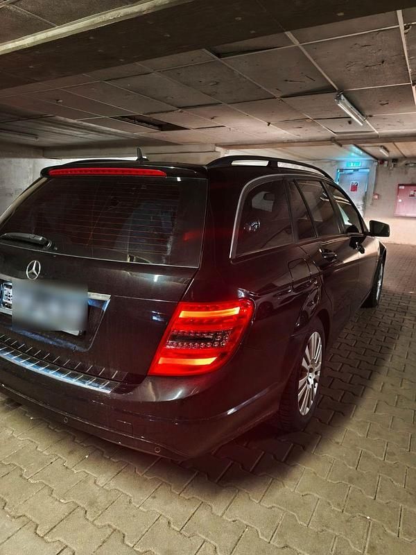 Gebraucht Mercedes C200 136 PS (100 kW) 2011 Schwarz Kombi