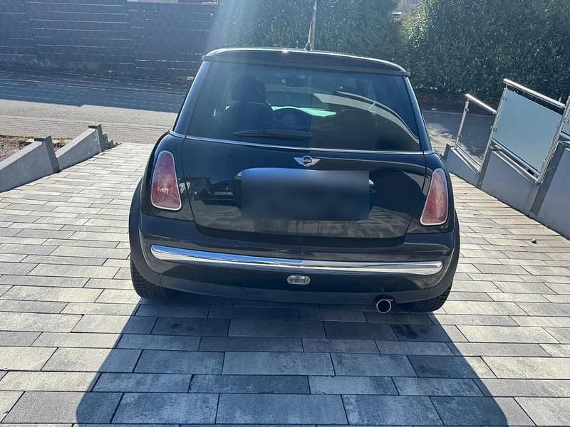 Second-hand Mini ONE 90 CP (66 kW) 2004 Negru Hatchback