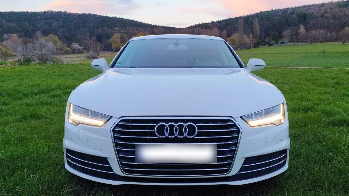 Gebraucht Audi A7 Performance 218 PS (160 kW) 2015 Weiß Kleinwagen