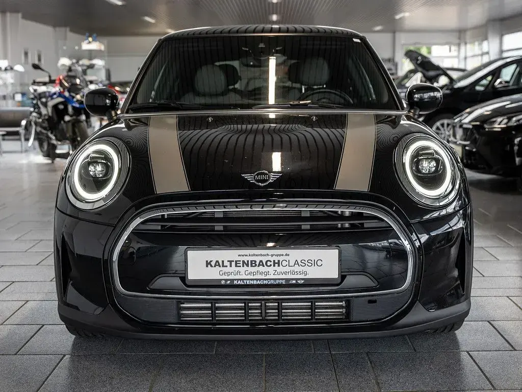 Gebraucht Mini Cooper Classic 136 PS (100 kW) 2023 Grau Kleinwagen
