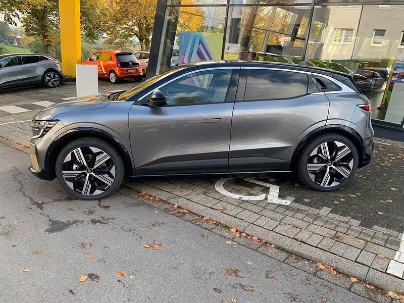 Gebraucht Renault Megane E-Tech Iconic 160 kW (218 PS) 2022 Grau Limousine