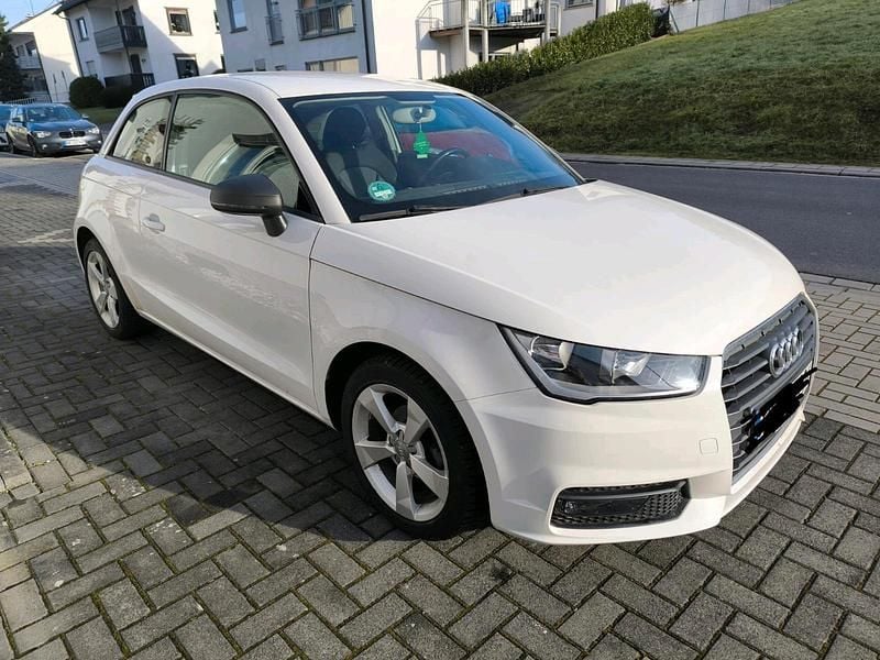 Gebraucht Audi A1 Sport 82 PS (60 kW) 2016 Weiß Kleinwagen