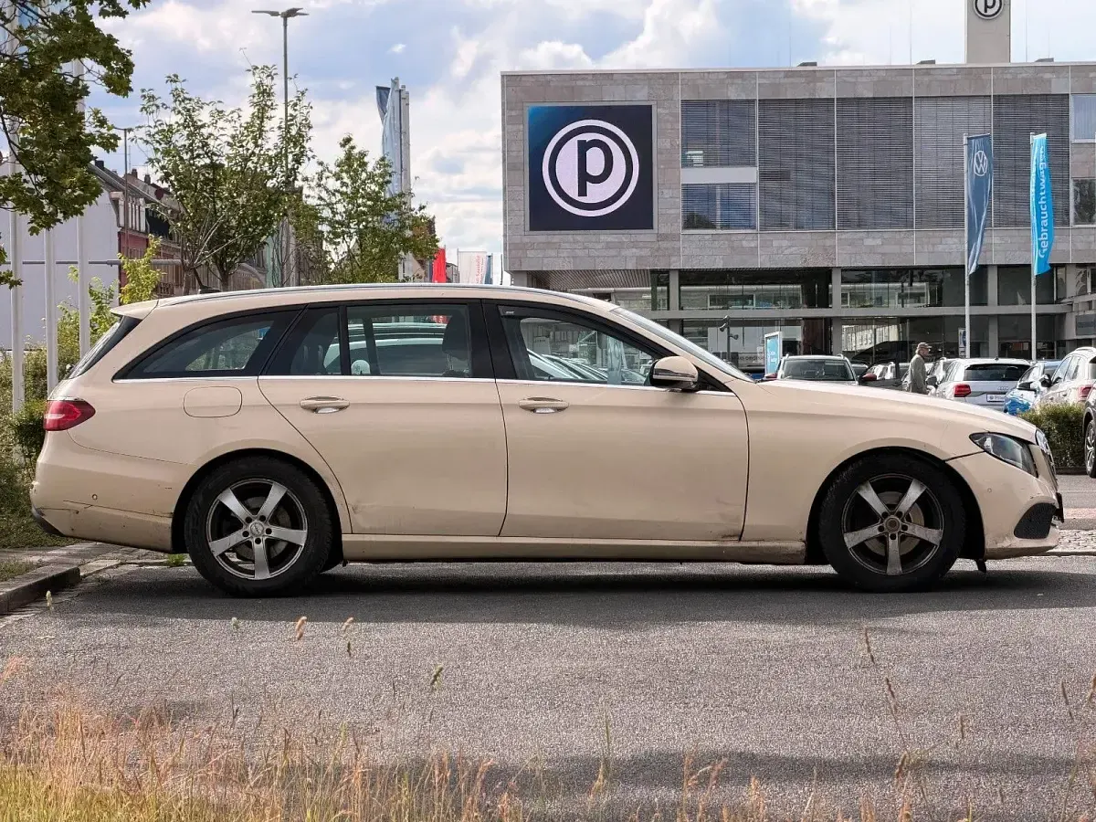 Gebraucht Mercedes E200 150 PS (110 kW) 2018 Other Kombi