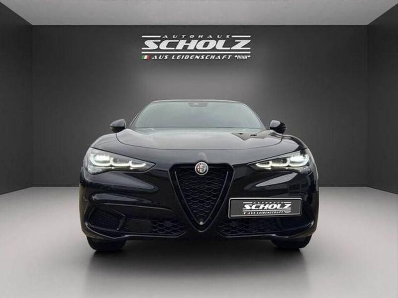Gebraucht Alfa Romeo Stelvio Veloce 209 PS (153 kW) 2023 Nero vulcano, metallic SUV
