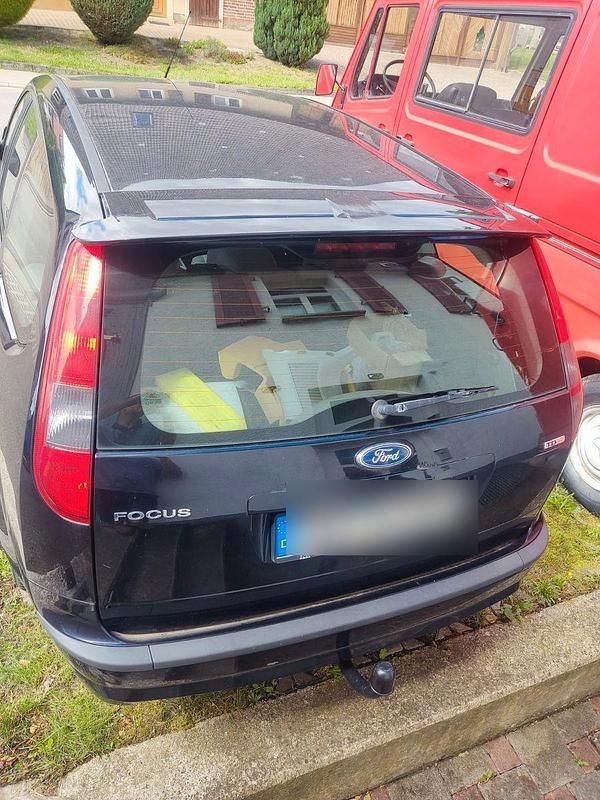 Schwarz Gebraucht 2008 Ford Focus Style Kombi | 1.500 € (Guter Preis) - Bild 1/4