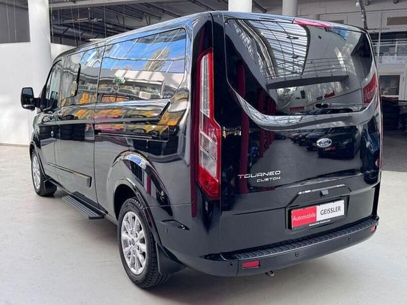 Gebraucht Ford Tourneo Custom Titanium 185 PS (136 kW) 2019 Schwarz Van