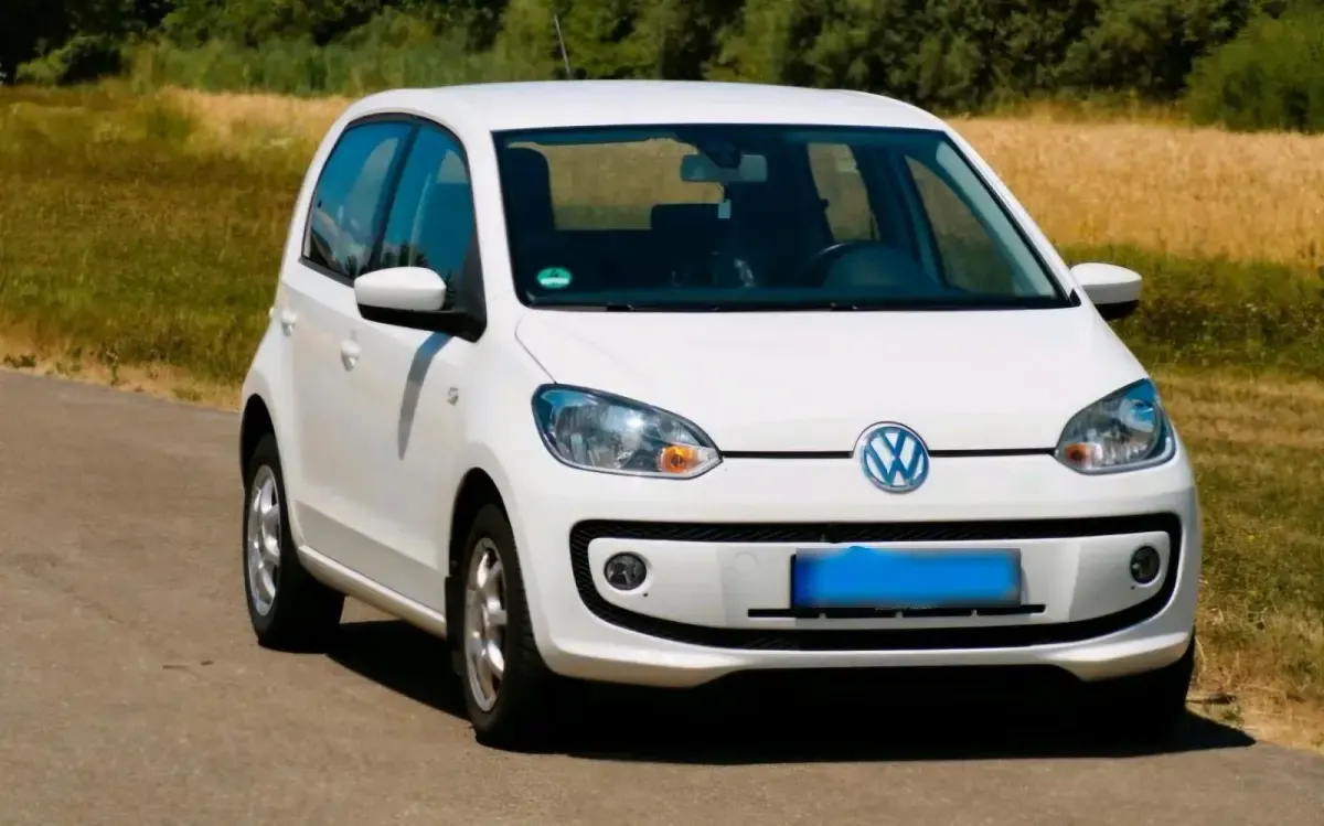 Gebraucht VW up! 75 PS (55 kW) 2014 Weiß Kleinwagen