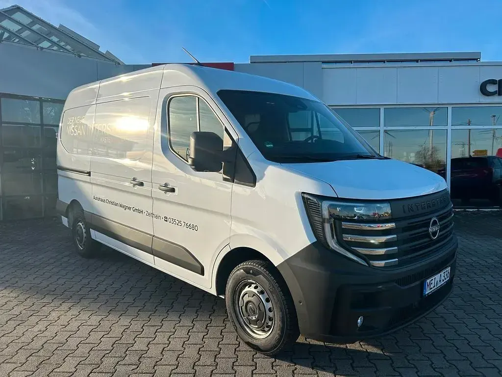 Gebraucht Nissan Interstar 150 PS (110 kW) 2025 Weiß Van