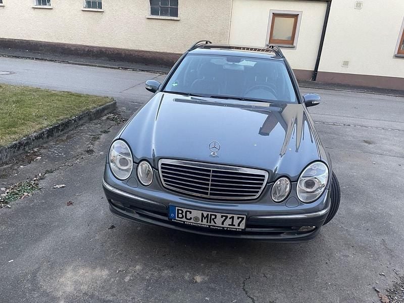 Gebraucht Mercedes E280 Avantgarde 231 PS (169 kW) 2005 Grau Kombi