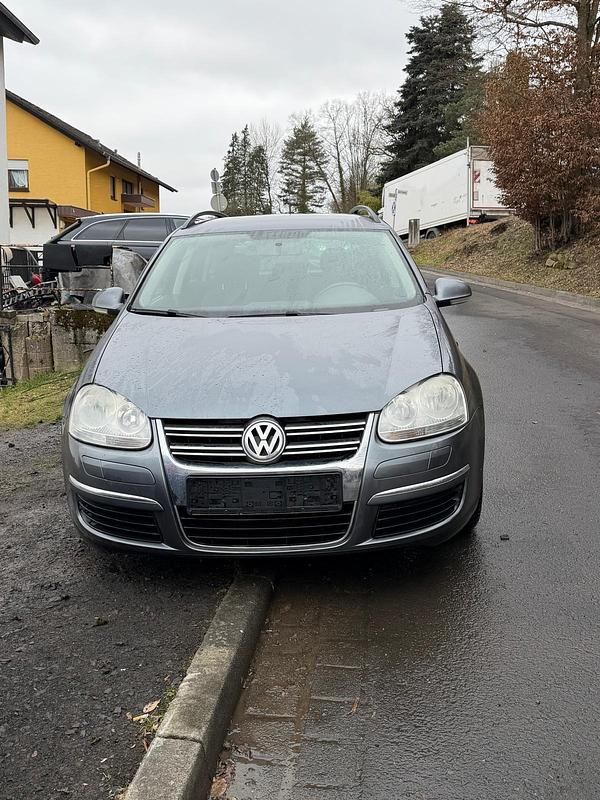 Gebraucht VW Golf Plus 105 PS (77 kW) 2009 Grau Van / Kleinbus