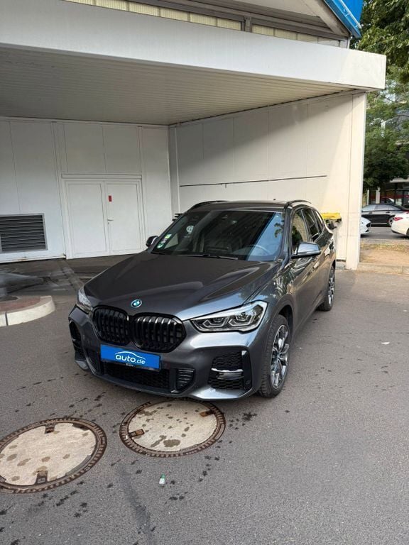 Grau Gebraucht 2022 BMW X1 M Sport SUV | 30.799 € (Fairer Preis) - Bild 1/4