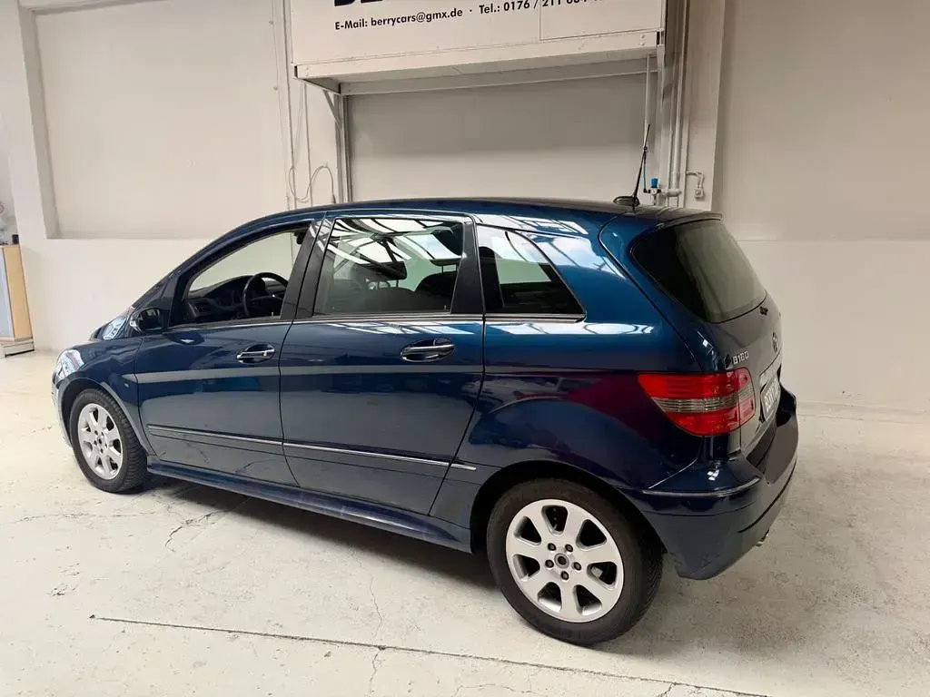 Gebraucht Mercedes B180 109 PS (80 kW) 2006 Blau Van / Kleinbus
