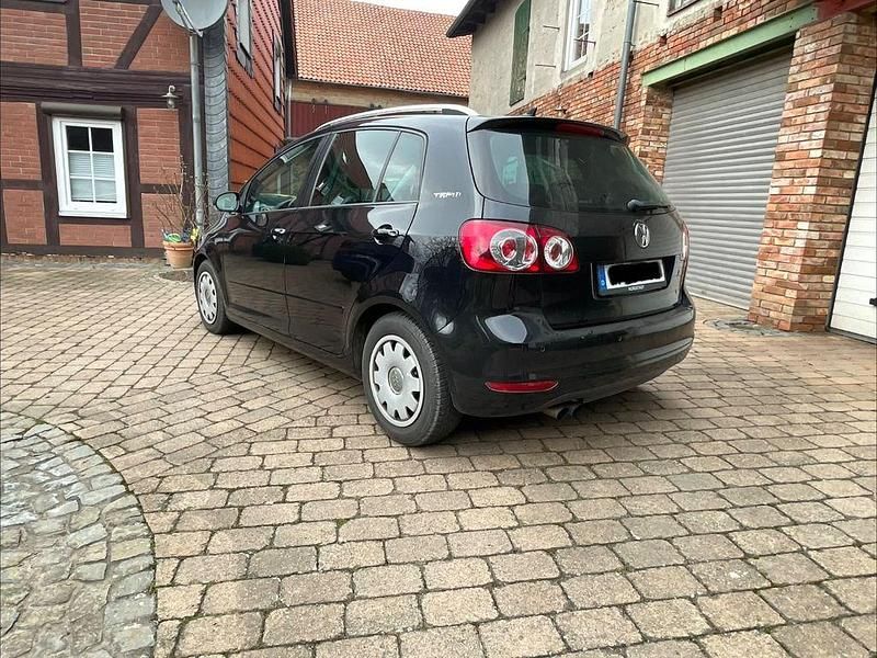 Gebraucht VW Golf Plus Cross Team 122 PS (89 kW) 2011 Schwarz Van / Kleinbus