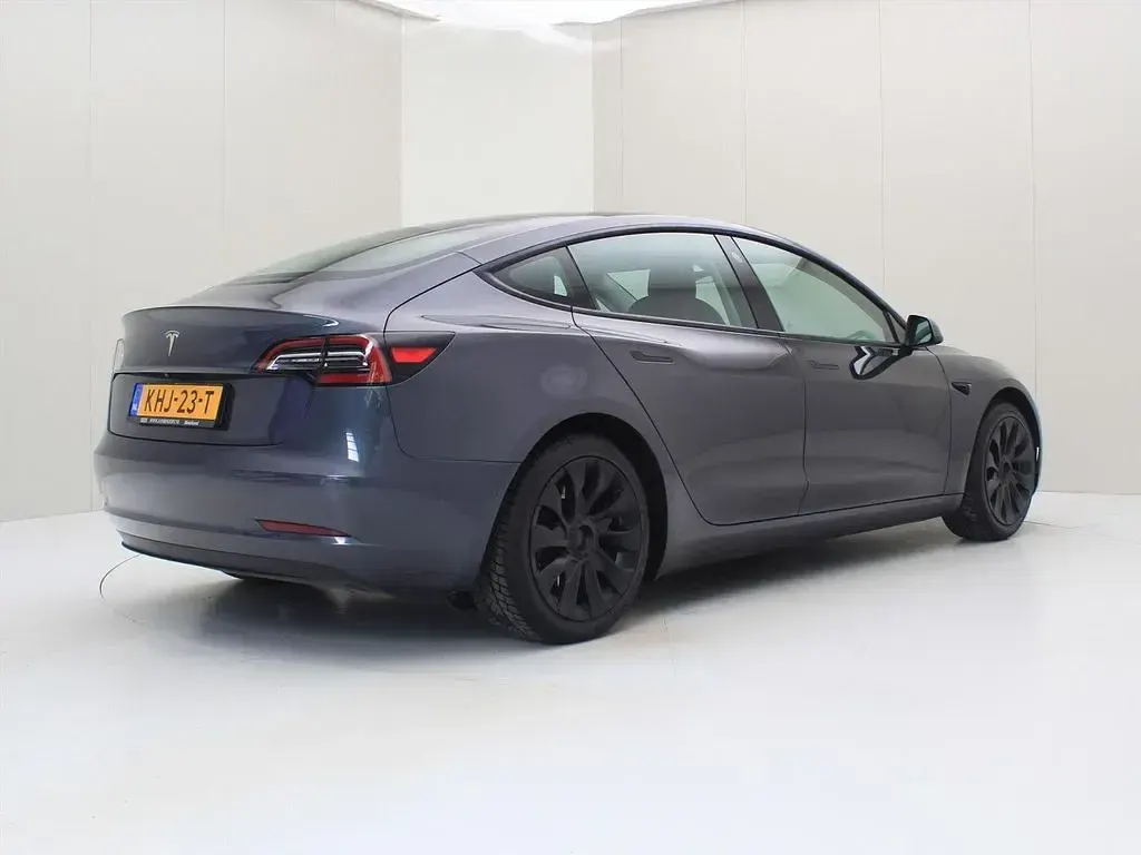 Usado Tesla Model 3 Standard Range 225 kW (306 CV) 2021 Gris Berlina