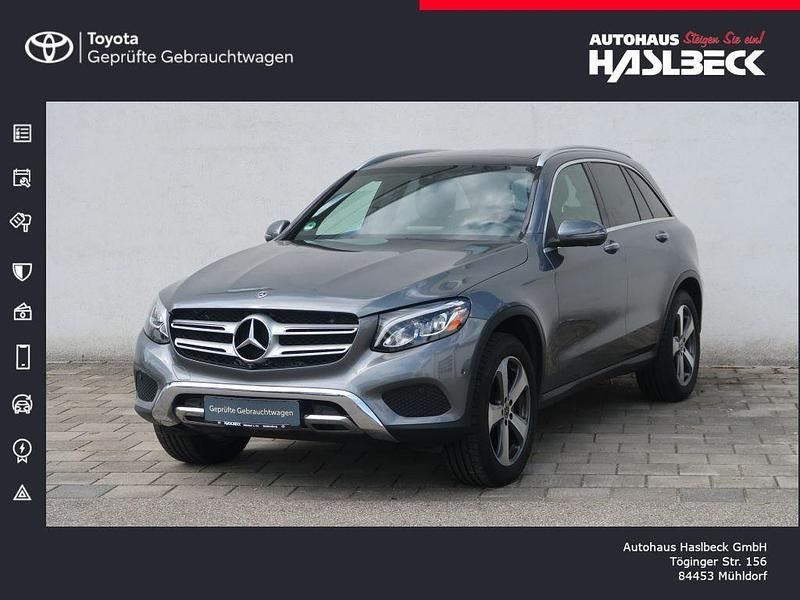 Grau Gebraucht 2018 Mercedes GLC300 SUV | 26.950 € - Bild 1/4
