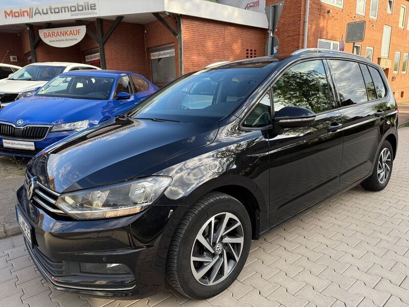 Schwarz Gebraucht 2017 VW Touran Sound Van / Kleinbus | 12.999 € (Etwas zu teuer) - Bild 1/4