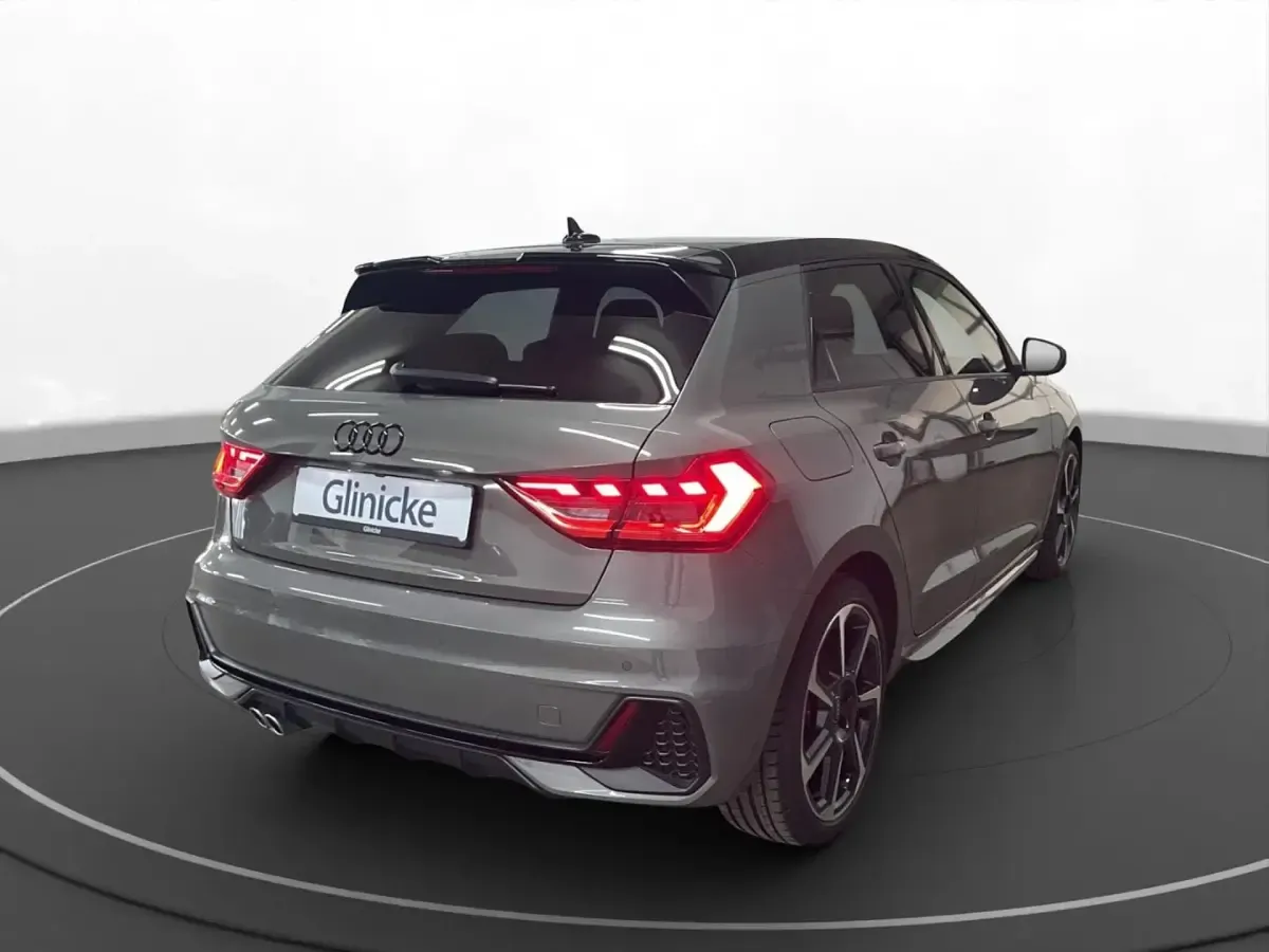 Gebraucht Audi A1 Sportback S-Line 207 PS (152 kW) 2023 Chronosgrau metallic Kleinwagen