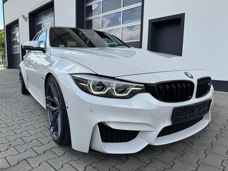 Weiß Gebraucht 2017 BMW M3 M Performance Limousine | 71.480 € (Teuer) - Bild 1/4