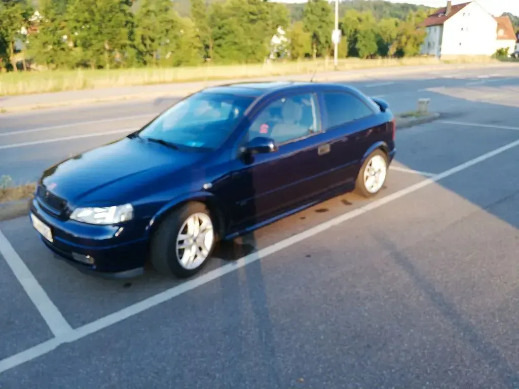 Gebraucht Opel Astra Sportive 136 PS (100 kW) 1998 Blau Limousine