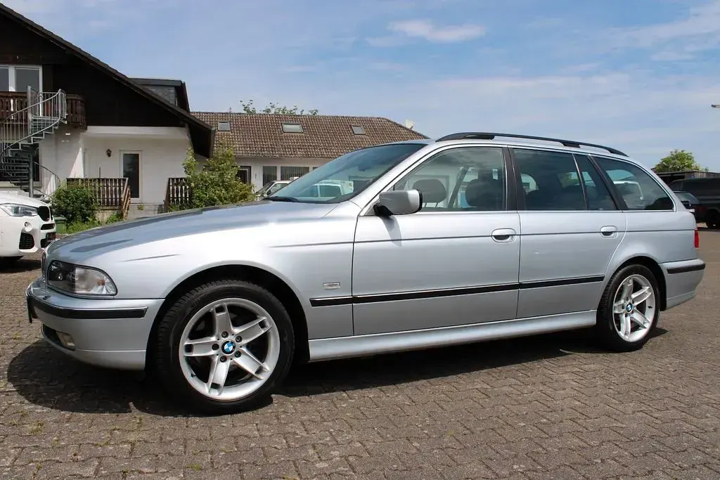 Gebraucht BMW 528 193 PS (141 kW) 1998 Silber Kombi