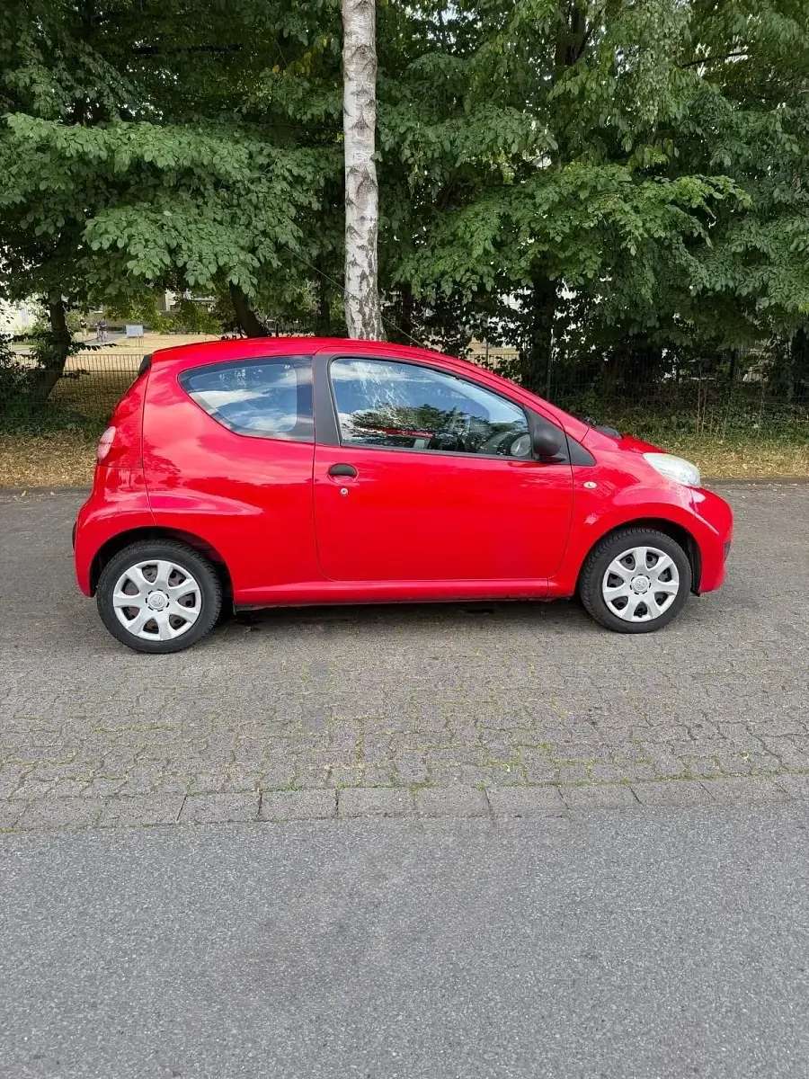 Gebraucht Peugeot 107 68 PS (50 kW) 2009 Rot Kleinwagen