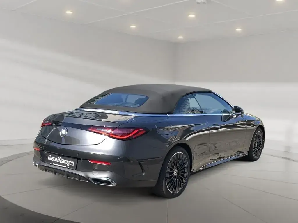 Gebraucht Mercedes CLE450 AMG 381 PS (280 kW) 2025 Grau Cabrio