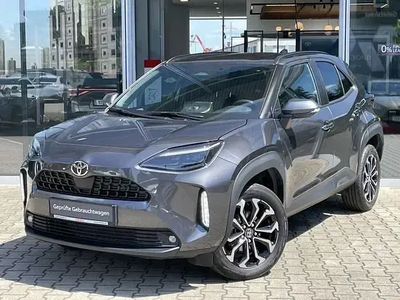 Gebraucht Toyota Yaris Plus 130 PS (95 kW) 2025 Marlin grau metallic Kleinwagen