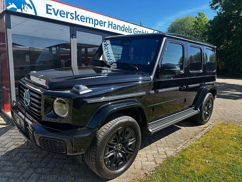 Schwarz Gebraucht 2024 Mercedes G500 AMG line SUV | 172.950 € - Bild 1/4