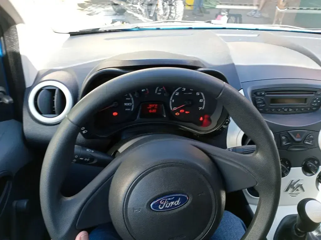 Gebraucht Ford Ka Ambiente 69 PS (50 kW) 2012 Blau Kleinwagen