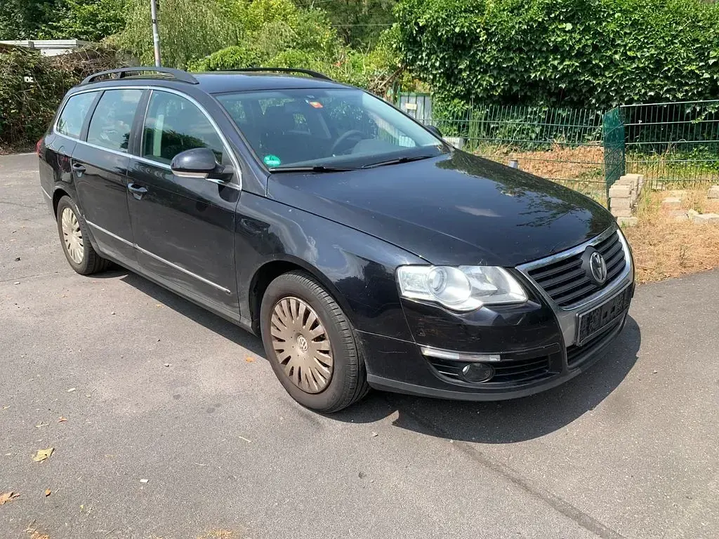 Gebraucht VW Passat Comfortline 110 PS (80 kW) 2010 Schwarz Kombi