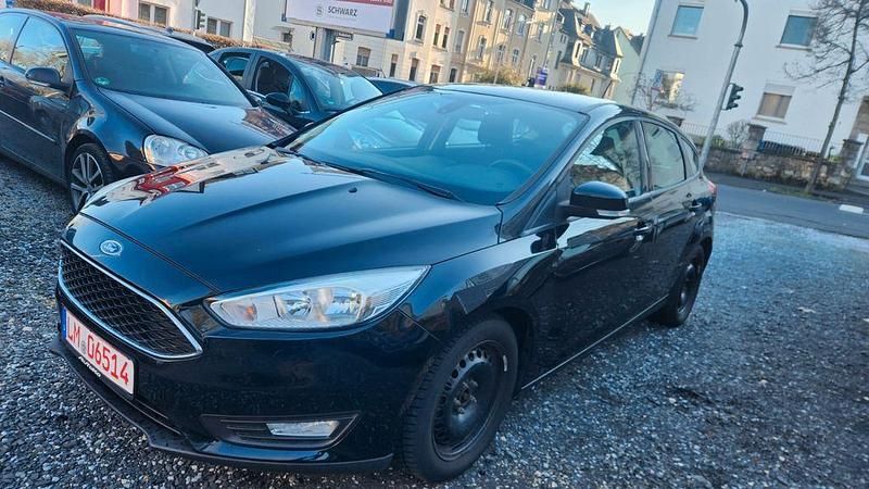 Second-hand Ford Focus 125 CP (91 kW) 2017 Negru Berlinǎ