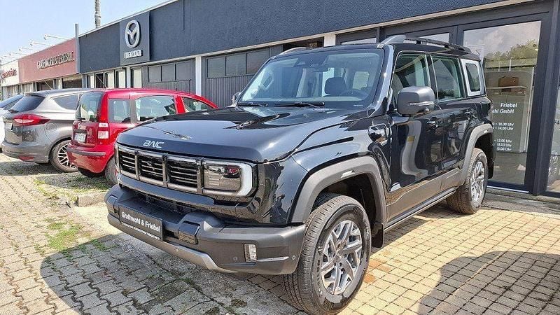 Pantherschwarz Neu 2025 Baic BJ40 SUV | 43.195 € (Fairer Preis) - Bild 1/4