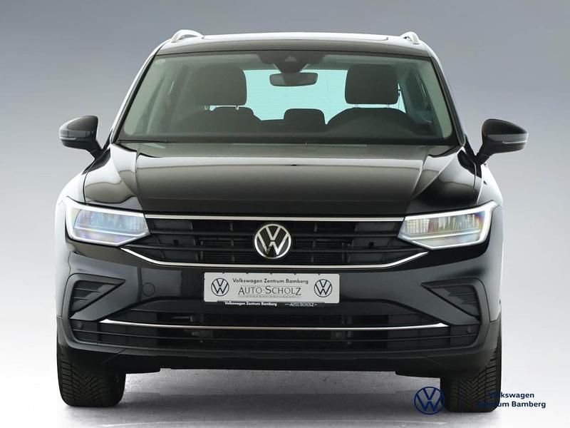 Gebraucht VW Tiguan Active 150 PS (110 kW) 2022 Schwarz SUV