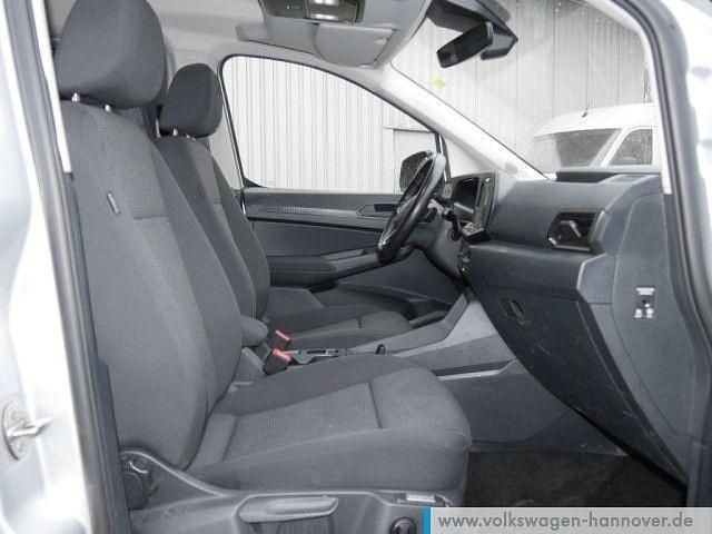 Gebraucht VW Caddy Basis 122 PS (89 kW) 2022 Reflexsilber metallic Van / Kleinbus