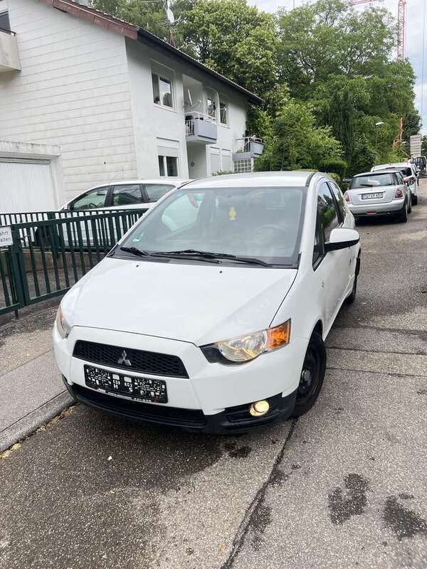 Weiß Gebraucht 2013 Mitsubishi Colt Limousine | 2.199 € (Guter Preis) - Bild 1/4