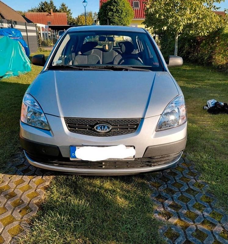 Gebraucht Kia Rio 96 PS (70 kW) 2009 Grau Limousine