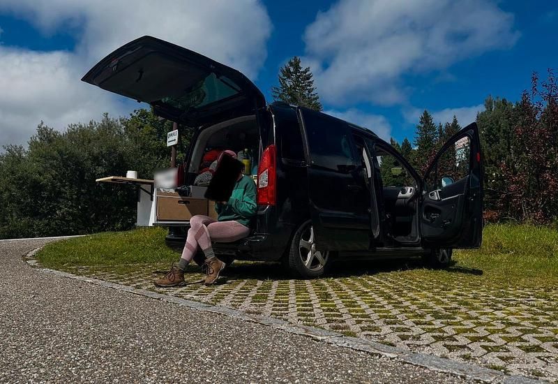 Gebraucht Peugeot Partner Tepee 120 PS (88 kW) 2012 Schwarz Van / Kleinbus