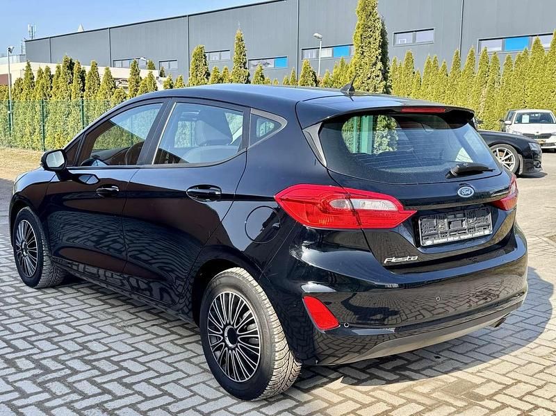 Gebraucht Ford Fiesta 101 PS (74 kW) 2019 Iridiumschwarz metallic Kleinwagen