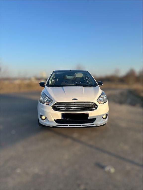 Gebraucht Ford Ka Cool & Sound Edition 86 PS (63 kW) 2017 Weiß Limousine